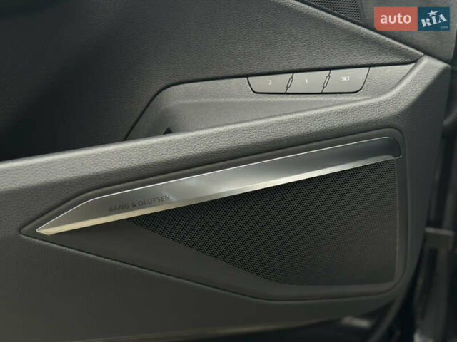 Серый Ауди E-Tron, объемом двигателя 0 л и пробегом 59 тыс. км за 44999 $, фото 17 на Automoto.ua