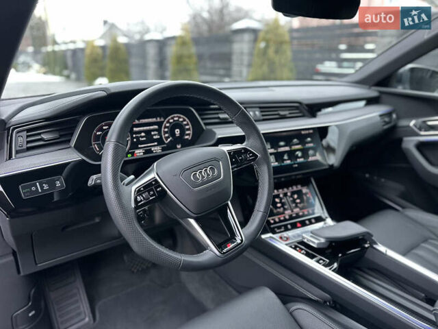 Серый Ауди E-Tron, объемом двигателя 0 л и пробегом 48 тыс. км за 49999 $, фото 51 на Automoto.ua