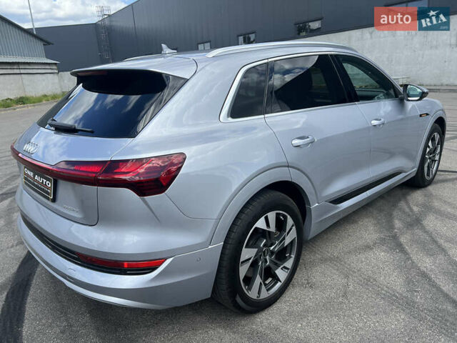 Сірий Ауді E-Tron, об'ємом двигуна 0 л та пробігом 22 тис. км за 48490 $, фото 4 на Automoto.ua