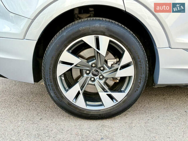 Серый Ауди E-Tron, объемом двигателя 0 л и пробегом 32 тыс. км за 35000 $, фото 22 на Automoto.ua
