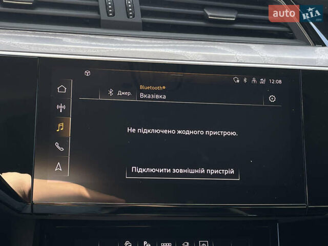 Серый Ауди E-Tron, объемом двигателя 0 л и пробегом 32 тыс. км за 42131 $, фото 60 на Automoto.ua