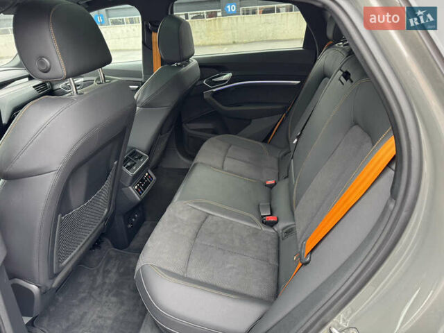 Ауди E-Tron 2022 в Виннице на Automoto.ua Серый Ауди E-Tron, объемом двигателя 0 л и пробегом 150 тыс. км за 39207 $, фото 29 на Automoto.ua