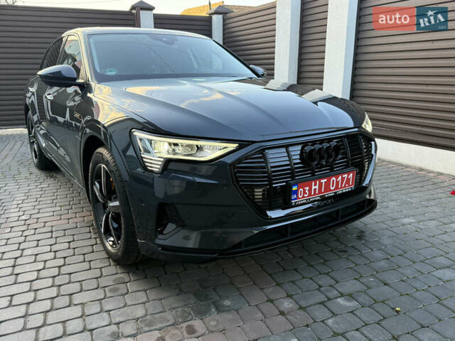 Серый Ауди E-Tron, объемом двигателя 0 л и пробегом 13 тыс. км за 36500 $, фото 3 на Automoto.ua