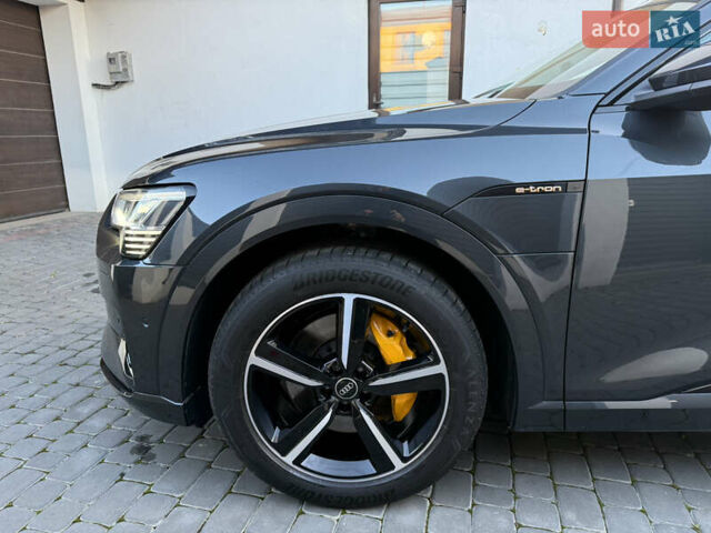 Серый Ауди E-Tron, объемом двигателя 0 л и пробегом 13 тыс. км за 36500 $, фото 14 на Automoto.ua