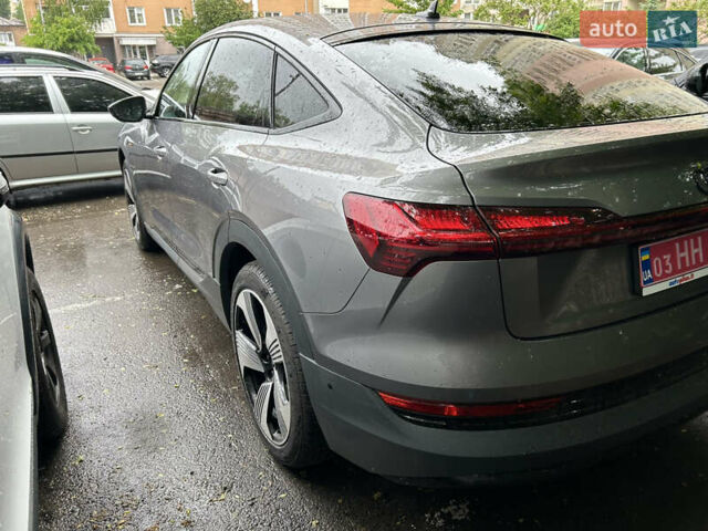 Серый Ауди E-Tron, объемом двигателя 0 л и пробегом 44 тыс. км за 38700 $, фото 7 на Automoto.ua