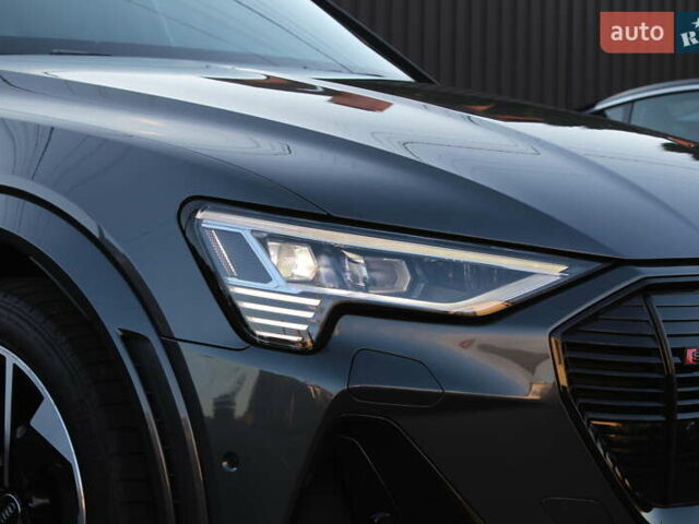 Сірий Ауді E-Tron, об'ємом двигуна 0 л та пробігом 28 тис. км за 47700 $, фото 6 на Automoto.ua