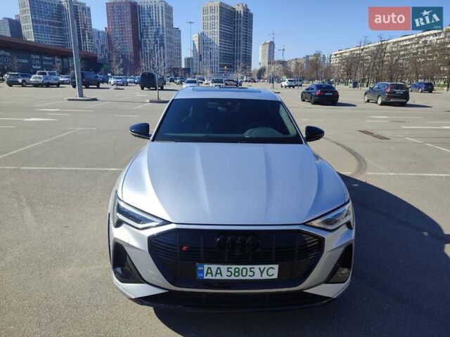 Сірий Ауді E-Tron, об'ємом двигуна 0 л та пробігом 36 тис. км за 47777 $, фото 4 на Automoto.ua