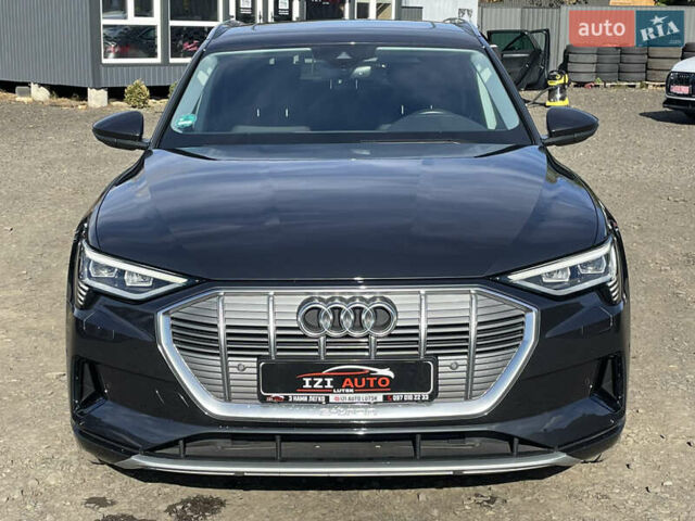 Серый Ауди E-Tron, объемом двигателя 0 л и пробегом 32 тыс. км за 42131 $, фото 2 на Automoto.ua