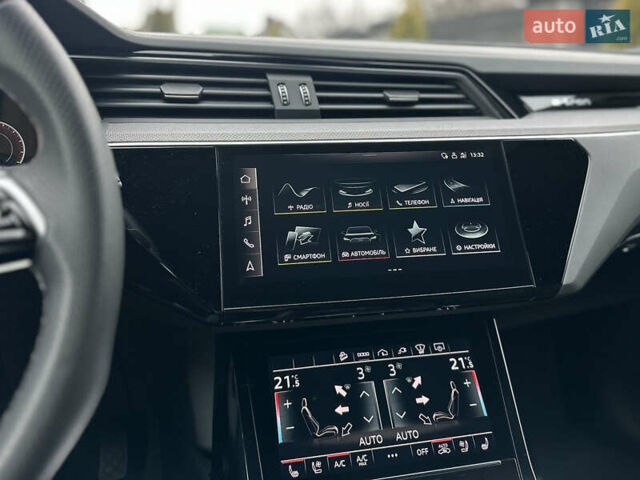 Сірий Ауді E-Tron, об'ємом двигуна 0 л та пробігом 48 тис. км за 49999 $, фото 66 на Automoto.ua
