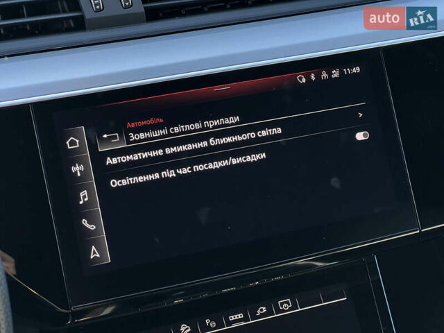 Серый Ауди E-Tron, объемом двигателя 0 л и пробегом 42 тыс. км за 47848 $, фото 70 на Automoto.ua