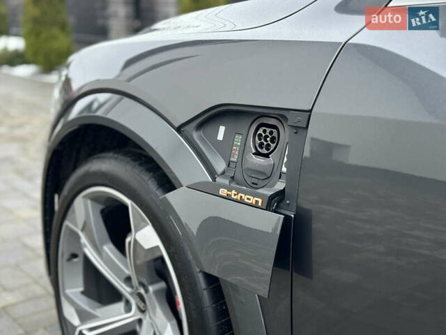 Серый Ауди E-Tron, объемом двигателя 0 л и пробегом 48 тыс. км за 49999 $, фото 36 на Automoto.ua