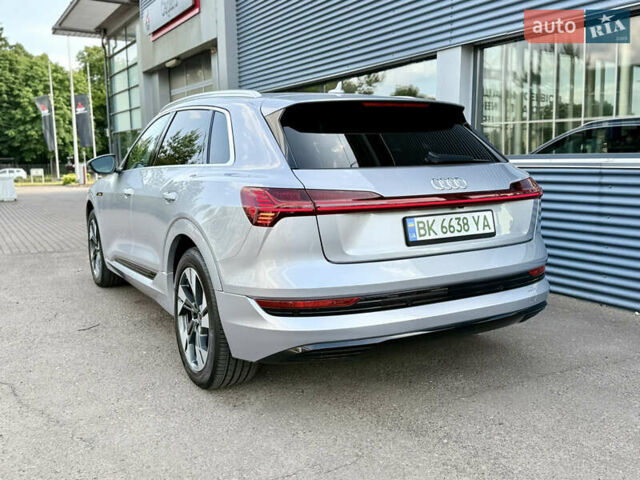 Серый Ауди E-Tron, объемом двигателя 0 л и пробегом 32 тыс. км за 35000 $, фото 9 на Automoto.ua