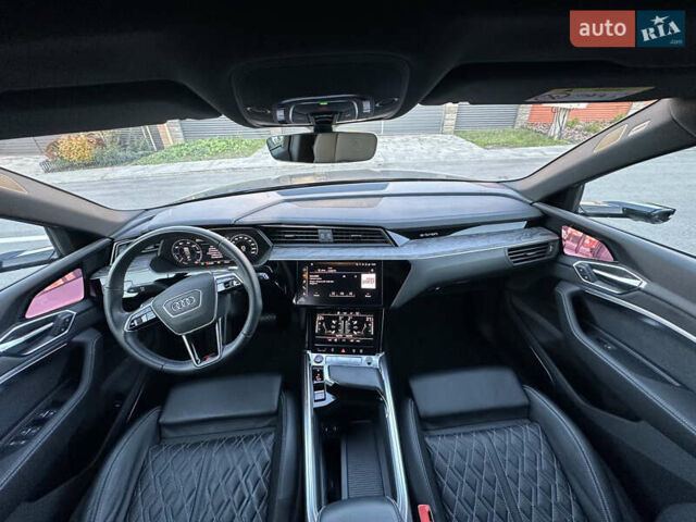 Сірий Ауді E-Tron, об'ємом двигуна 0 л та пробігом 28 тис. км за 47700 $, фото 24 на Automoto.ua