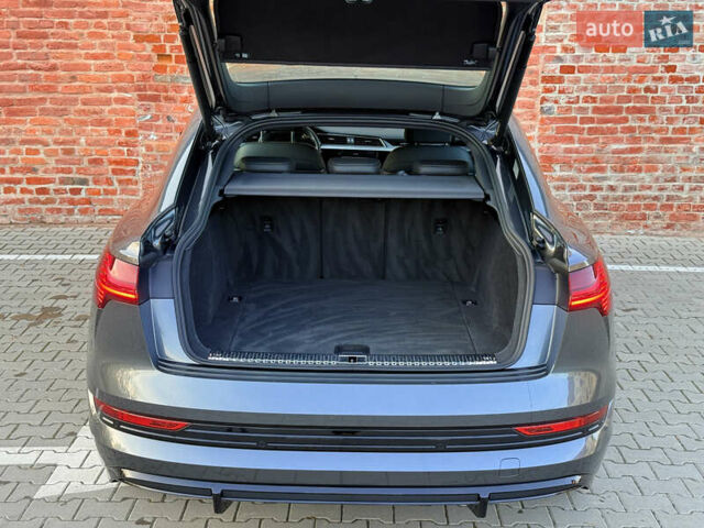 Серый Ауди E-Tron, объемом двигателя 0 л и пробегом 84 тыс. км за 39999 $, фото 22 на Automoto.ua