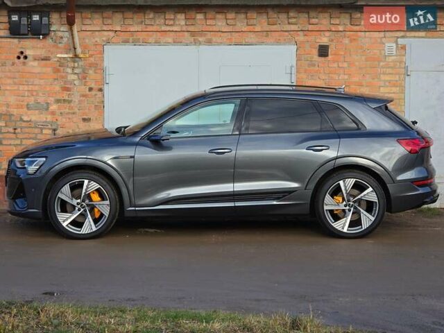 Сірий Ауді E-Tron, об'ємом двигуна 0 л та пробігом 100 тис. км за 41888 $, фото 9 на Automoto.ua