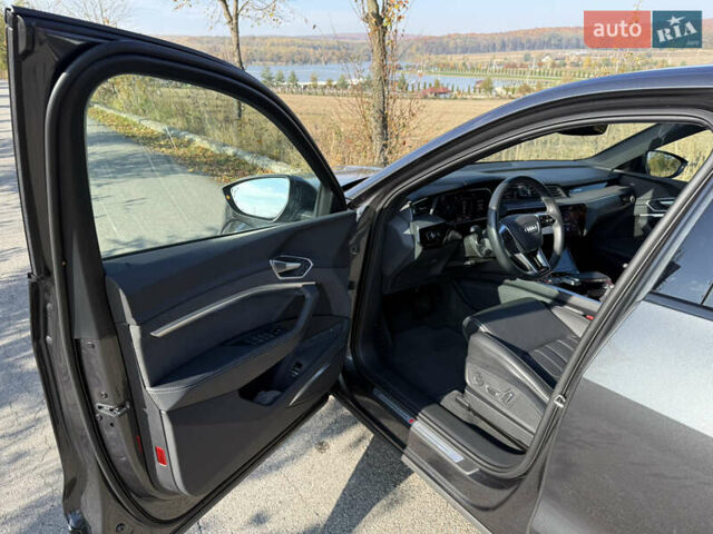 Серый Ауди E-Tron, объемом двигателя 0 л и пробегом 65 тыс. км за 53900 $, фото 13 на Automoto.ua