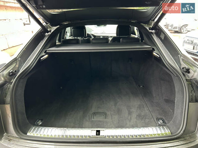 Серый Ауди E-Tron, объемом двигателя 0 л и пробегом 44 тыс. км за 38700 $, фото 27 на Automoto.ua