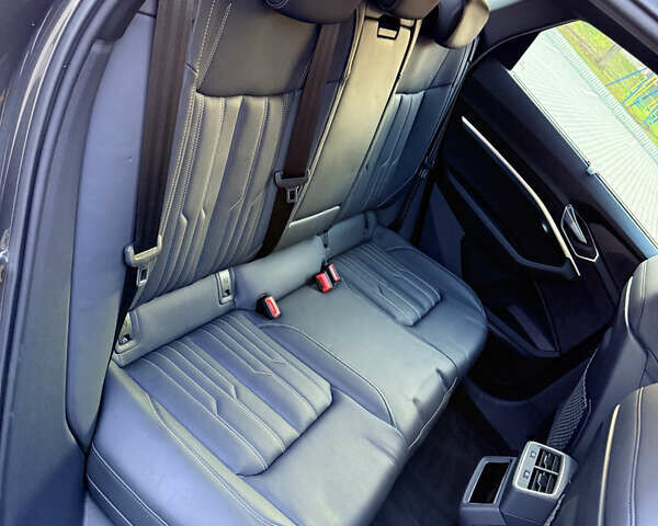 Серый Ауди E-Tron, объемом двигателя 0 л и пробегом 84 тыс. км за 39999 $, фото 37 на Automoto.ua