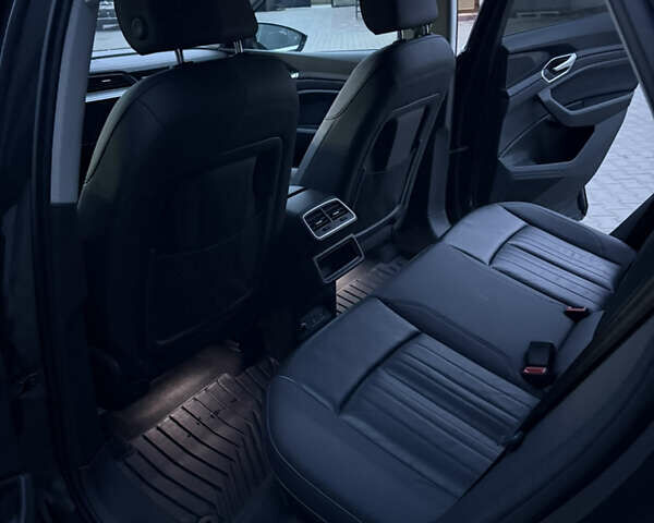 Серый Ауди E-Tron, объемом двигателя 0 л и пробегом 45 тыс. км за 42000 $, фото 11 на Automoto.ua