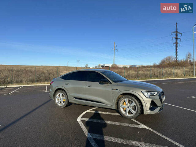 Сірий Ауді E-Tron, об'ємом двигуна 0 л та пробігом 58 тис. км за 45200 $, фото 14 на Automoto.ua