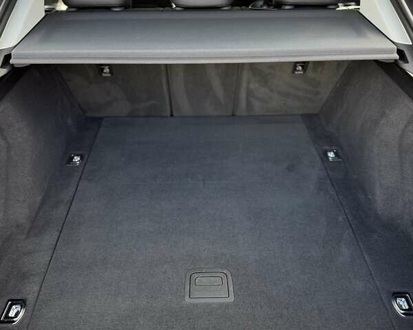 Серый Ауди E-Tron, объемом двигателя 0 л и пробегом 31 тыс. км за 40500 $, фото 23 на Automoto.ua