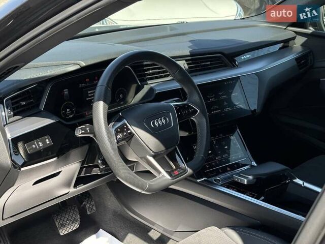 Серый Ауди E-Tron, объемом двигателя 0 л и пробегом 70 тыс. км за 39650 $, фото 15 на Automoto.ua