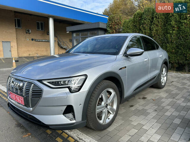 Серый Ауди E-Tron, объемом двигателя 0 л и пробегом 38 тыс. км за 36300 $, фото 9 на Automoto.ua