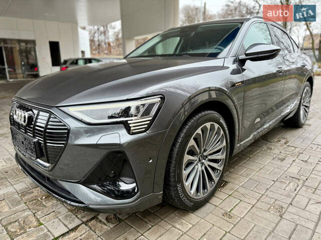 Сірий Ауді E-Tron, об'ємом двигуна 0 л та пробігом 39 тис. км за 46500 $, фото 1 на Automoto.ua