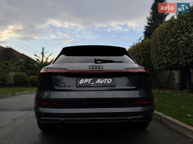 Серый Ауди E-Tron, объемом двигателя 0 л и пробегом 27 тыс. км за 48800 $, фото 7 на Automoto.ua