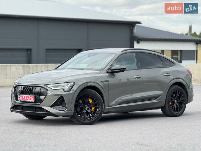 Ауди E-Tron 2022 в Виннице на Automoto.ua Серый Ауди E-Tron, объемом двигателя 0 л и пробегом 150 тыс. км за 39207 $, фото 16 на Automoto.ua