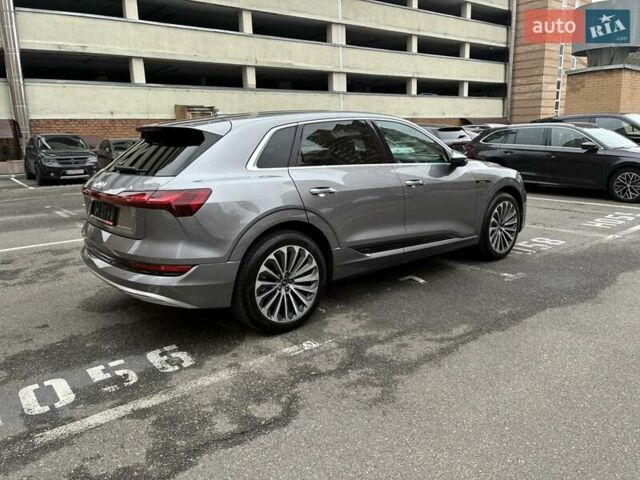 Серый Ауди E-Tron, объемом двигателя 0 л и пробегом 112 тыс. км за 31900 $, фото 11 на Automoto.ua