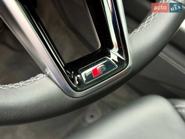 Серый Ауди E-Tron, объемом двигателя 0 л и пробегом 37 тыс. км за 49500 $, фото 81 на Automoto.ua