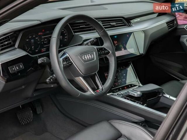 Сірий Ауді E-Tron, об'ємом двигуна 0 л та пробігом 100 тис. км за 41888 $, фото 15 на Automoto.ua