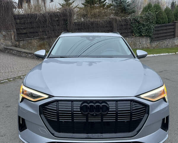 Серый Ауди E-Tron, объемом двигателя 0 л и пробегом 74 тыс. км за 37500 $, фото 11 на Automoto.ua