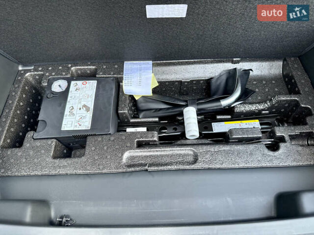 Серый Ауди E-Tron, объемом двигателя 0 л и пробегом 32 тыс. км за 35000 $, фото 33 на Automoto.ua