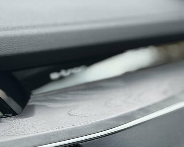 Серый Ауди E-Tron, объемом двигателя 0 л и пробегом 145 тыс. км за 29500 $, фото 60 на Automoto.ua