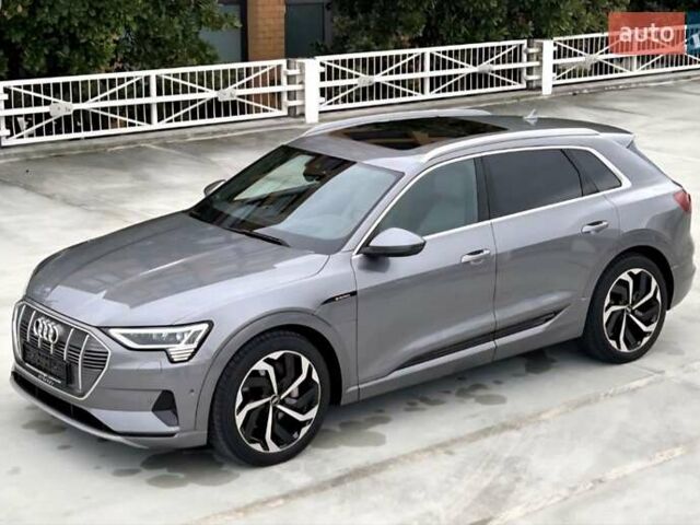 Серый Ауди E-Tron, объемом двигателя 0 л и пробегом 43 тыс. км за 48900 $, фото 8 на Automoto.ua