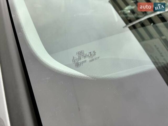 Серый Ауди E-Tron, объемом двигателя 0 л и пробегом 112 тыс. км за 31900 $, фото 33 на Automoto.ua