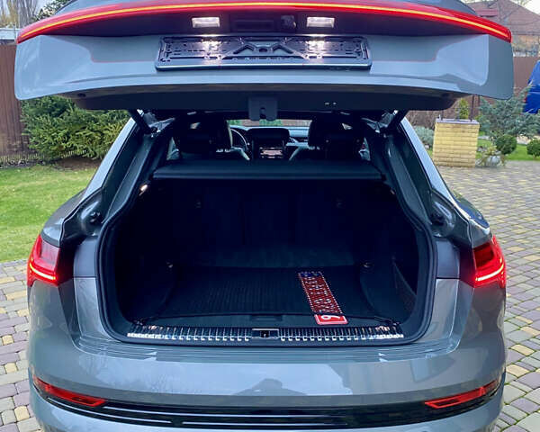 Сірий Ауді E-Tron, об'ємом двигуна 0 л та пробігом 43 тис. км за 45500 $, фото 11 на Automoto.ua