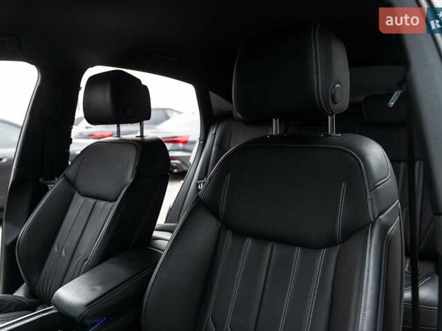 Серый Ауди E-Tron, объемом двигателя 0 л и пробегом 33 тыс. км за 53000 $, фото 29 на Automoto.ua