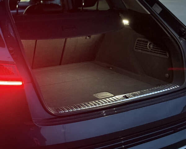 Серый Ауди E-Tron, объемом двигателя 0 л и пробегом 45 тыс. км за 42000 $, фото 48 на Automoto.ua