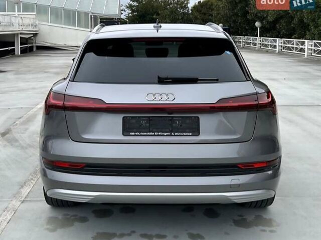 Серый Ауди E-Tron, объемом двигателя 0 л и пробегом 43 тыс. км за 48900 $, фото 9 на Automoto.ua