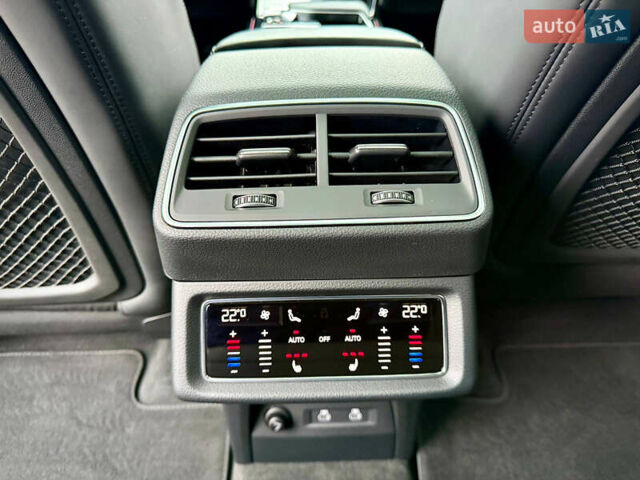 Серый Ауди E-Tron, объемом двигателя 0 л и пробегом 37 тыс. км за 49500 $, фото 50 на Automoto.ua