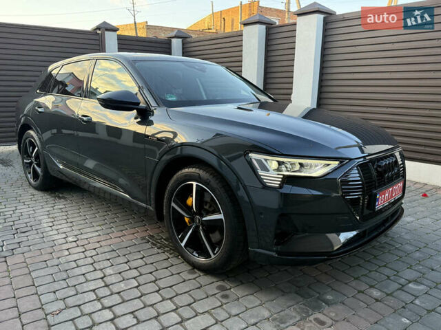 Серый Ауди E-Tron, объемом двигателя 0 л и пробегом 13 тыс. км за 36500 $, фото 13 на Automoto.ua