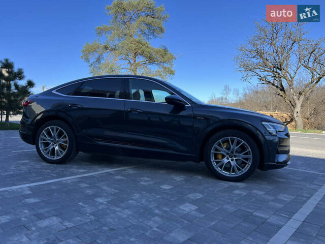 Серый Ауди E-Tron, объемом двигателя 0 л и пробегом 18 тыс. км за 42500 $, фото 14 на Automoto.ua