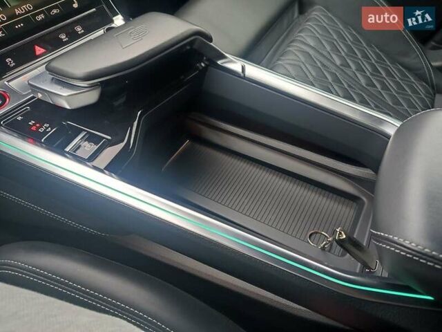 Сірий Ауді E-Tron, об'ємом двигуна 0 л та пробігом 36 тис. км за 47777 $, фото 39 на Automoto.ua