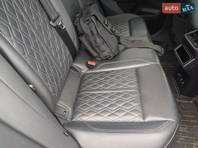 Сірий Ауді E-Tron, об'ємом двигуна 0 л та пробігом 36 тис. км за 47777 $, фото 36 на Automoto.ua