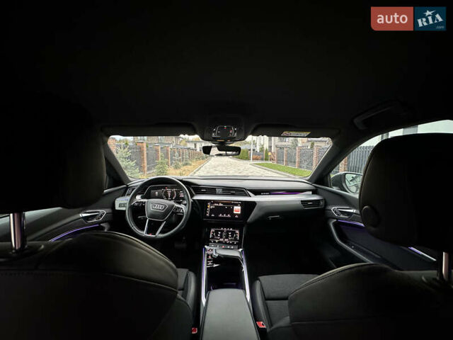 Серый Ауди E-Tron, объемом двигателя 0 л и пробегом 44 тыс. км за 44700 $, фото 13 на Automoto.ua