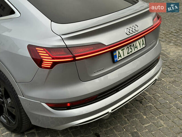Сірий Ауді E-Tron, об'ємом двигуна 0 л та пробігом 80 тис. км за 39900 $, фото 30 на Automoto.ua