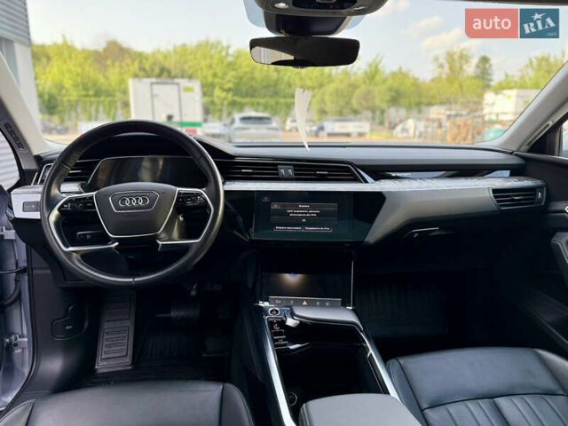 Серый Ауди E-Tron, объемом двигателя 0 л и пробегом 32 тыс. км за 35000 $, фото 19 на Automoto.ua